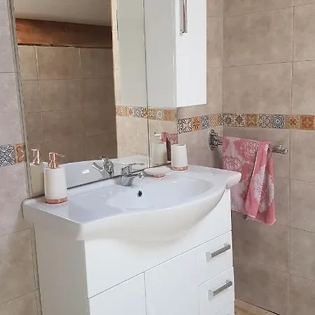Le Clos Du Cedre Bed & Breakfast Saint Sebastien d'Aigrefeuille