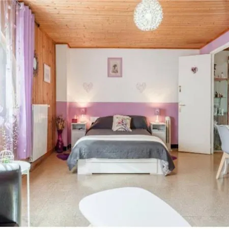 Nocleg ze śniadaniem Le Clos Du Cedre 3*