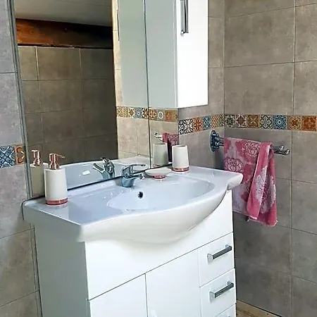 Bed & Breakfast Le Clos Du Cedre Saint Sebastien d'Aigrefeuille